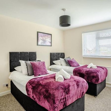 Off Road Parking, Smart Tv In Each Room! Swansea Esterno foto