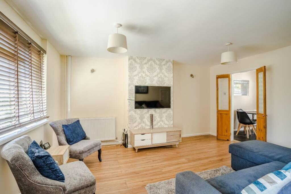 Off Road Parking, Smart Tv In Each Room! Swansea Esterno foto