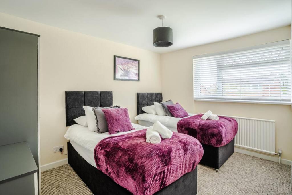 Off Road Parking, Smart Tv In Each Room! Swansea Esterno foto