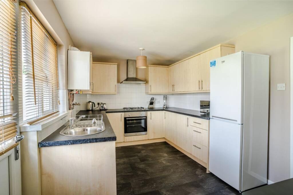Off Road Parking, Smart Tv In Each Room! Swansea Esterno foto